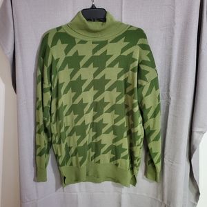 New York & Company Over Sized Turtleneck Sweater Geometric Print Green Size S